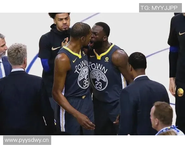 勇士队社交媒体回应争议事件 强调团队团结与公平公正原则 勇士队社交媒体回应争议事件 强调团队团结与公平公正原则